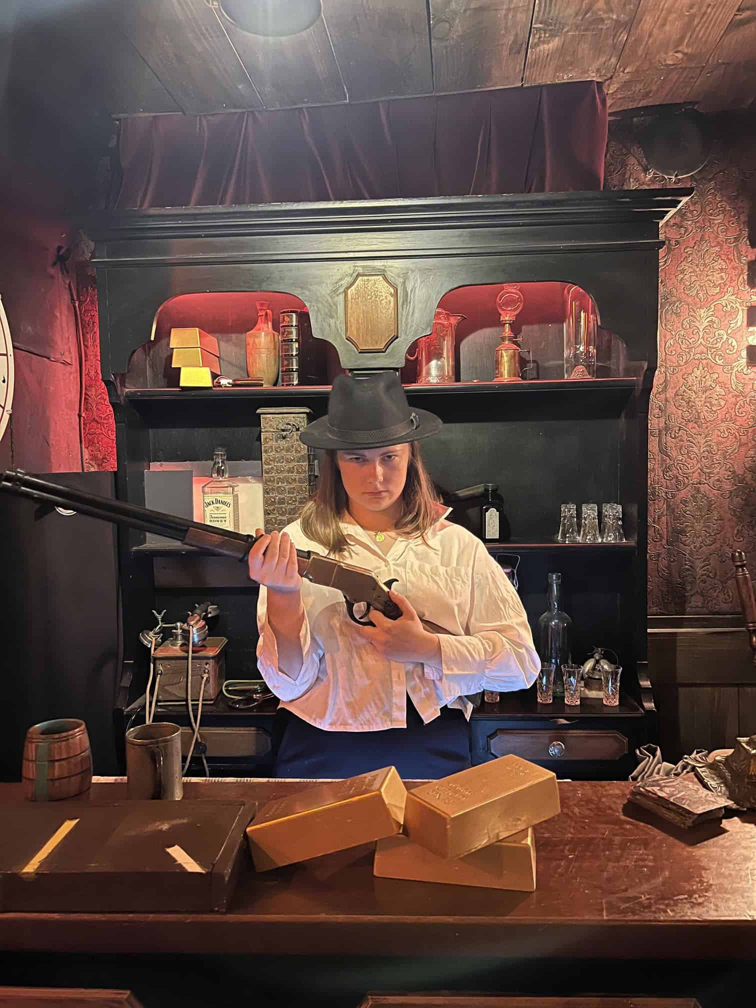Escape game western Bordeaux barman